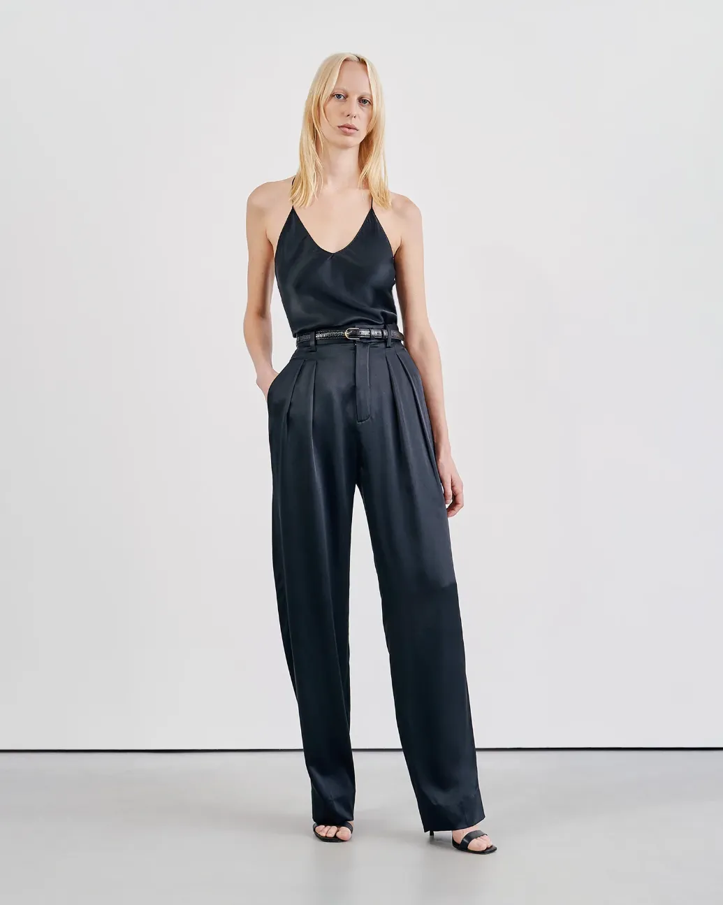 ETIENNE PLEATED SILK PANT