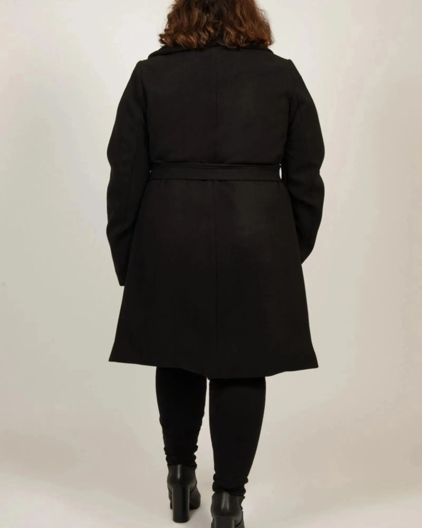 Hazel Coat Round Collar Belted Pockets | Black